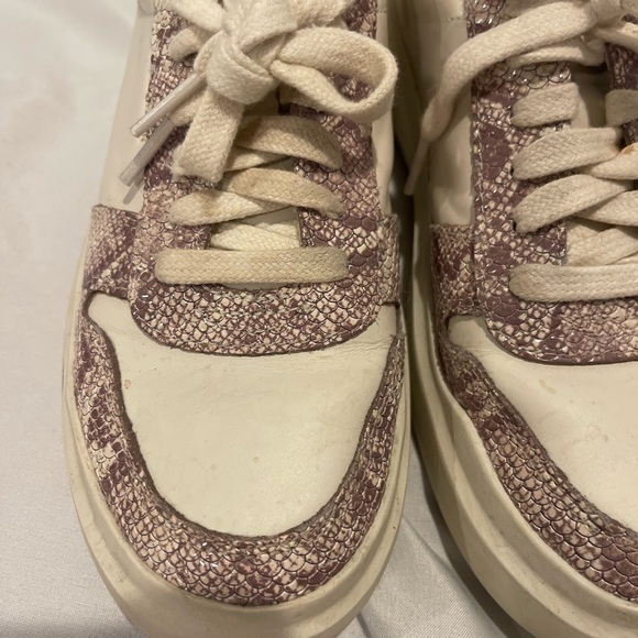 Cole Hann Grand Series Sneakers Size 7B White with Beige Snake Print - Picture 5 of 10